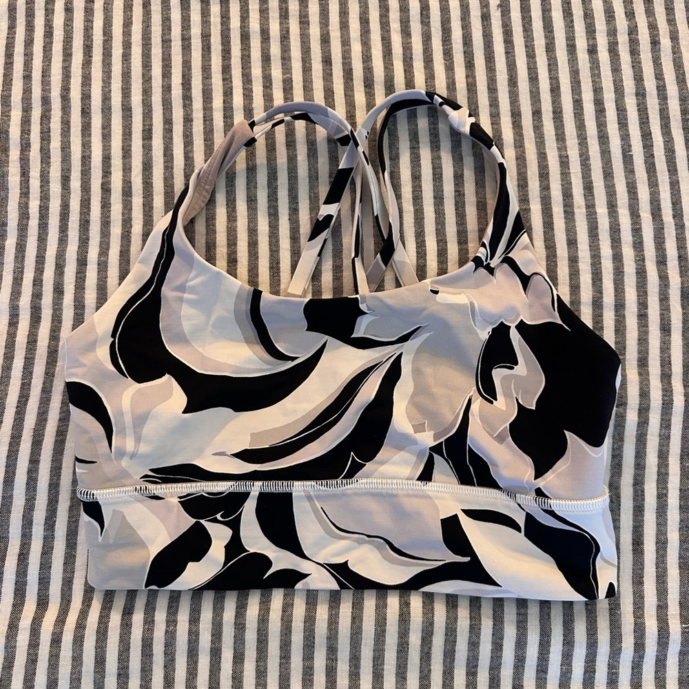 Lululemon Stylish Black and White Women's Sports Bra
